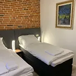 Haus 8